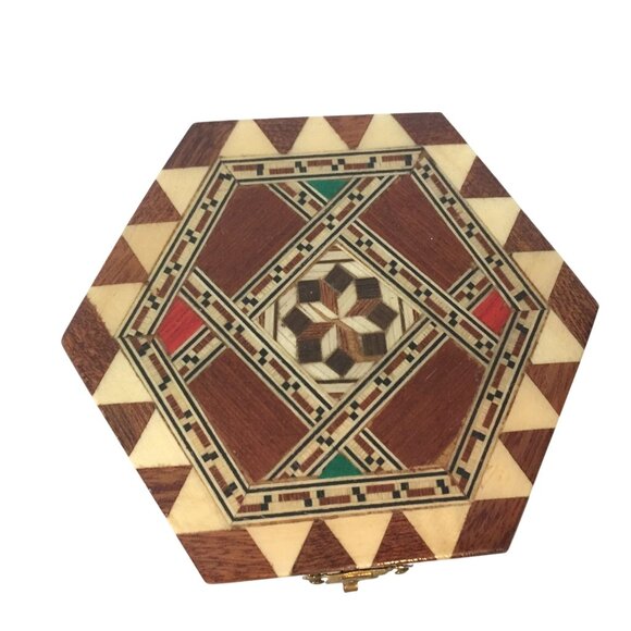 Handcrafted Marketry Inlay Wooden Jewelry Box With Brass Latch Hexagonal - Picture 7 of 9